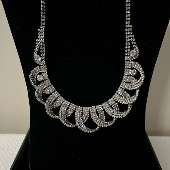 Necklace Looped Rhinestone Statement - Picture 5 of 9